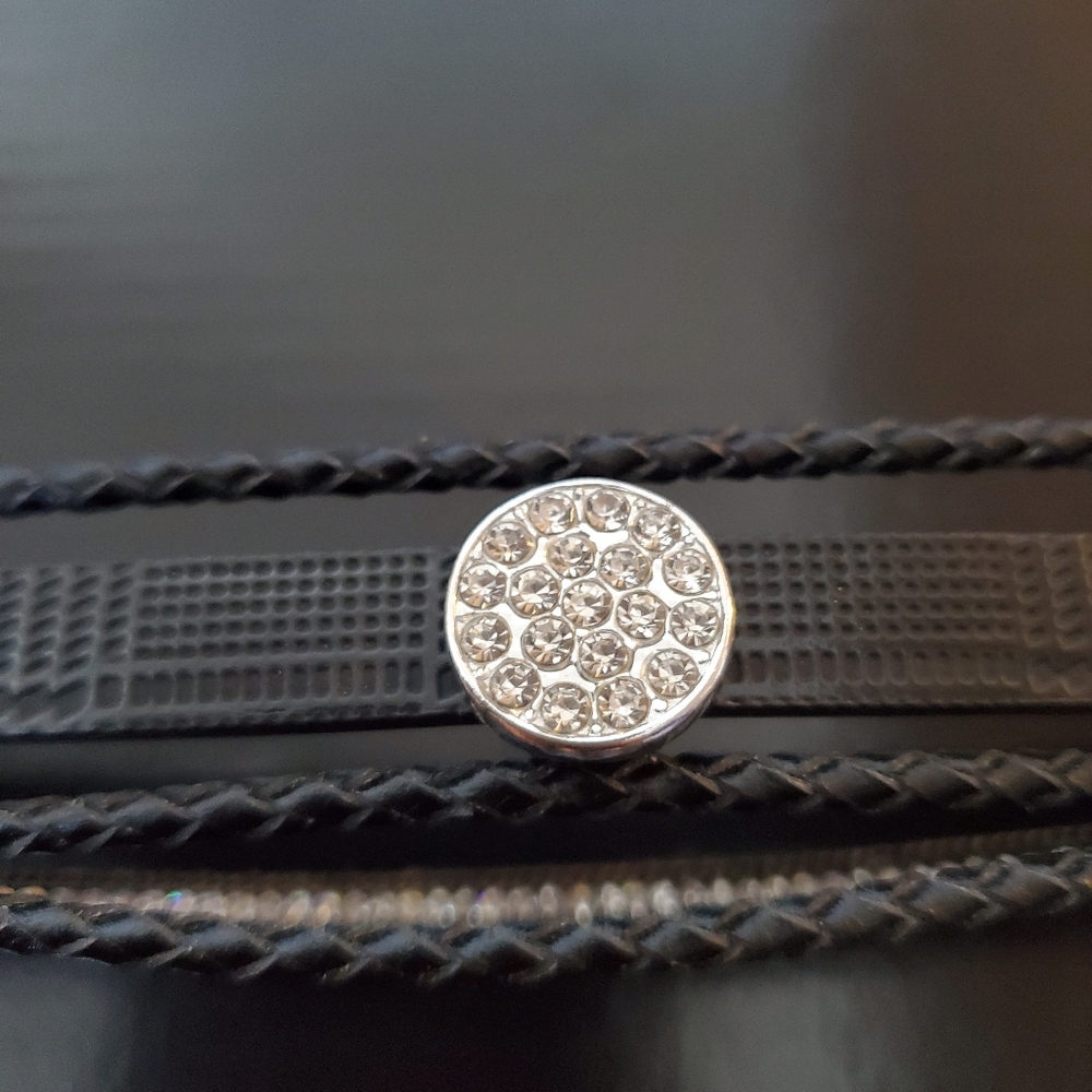 TORRID☆Black Faux Leather & Rhinestone Magnetic Bracelet - Picture 5 of 6
